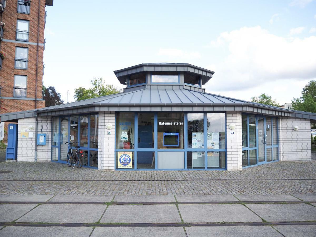 slube am Stadthafen Neustrelitz Exterior foto